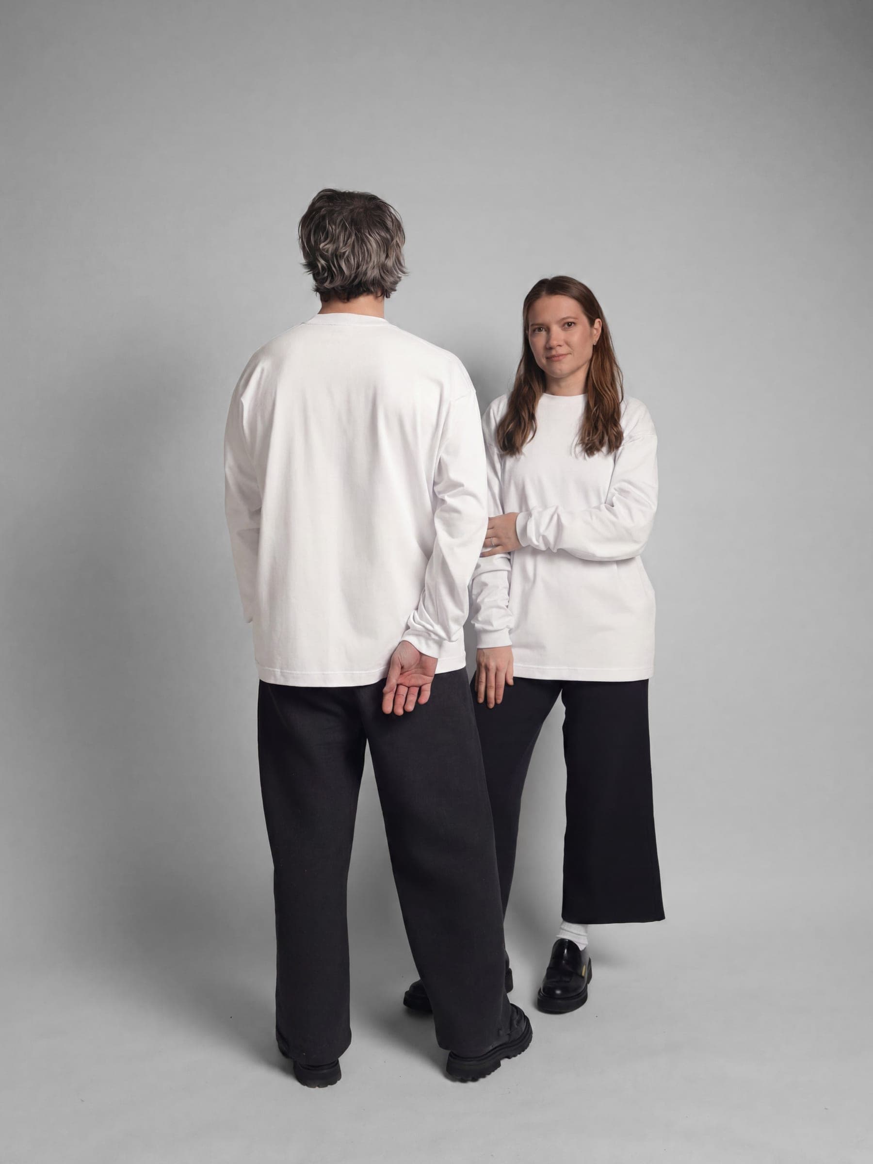 365.APParel Basic Longsleeve Off White — man, full body, seated in armchair, sunglasses, indoor