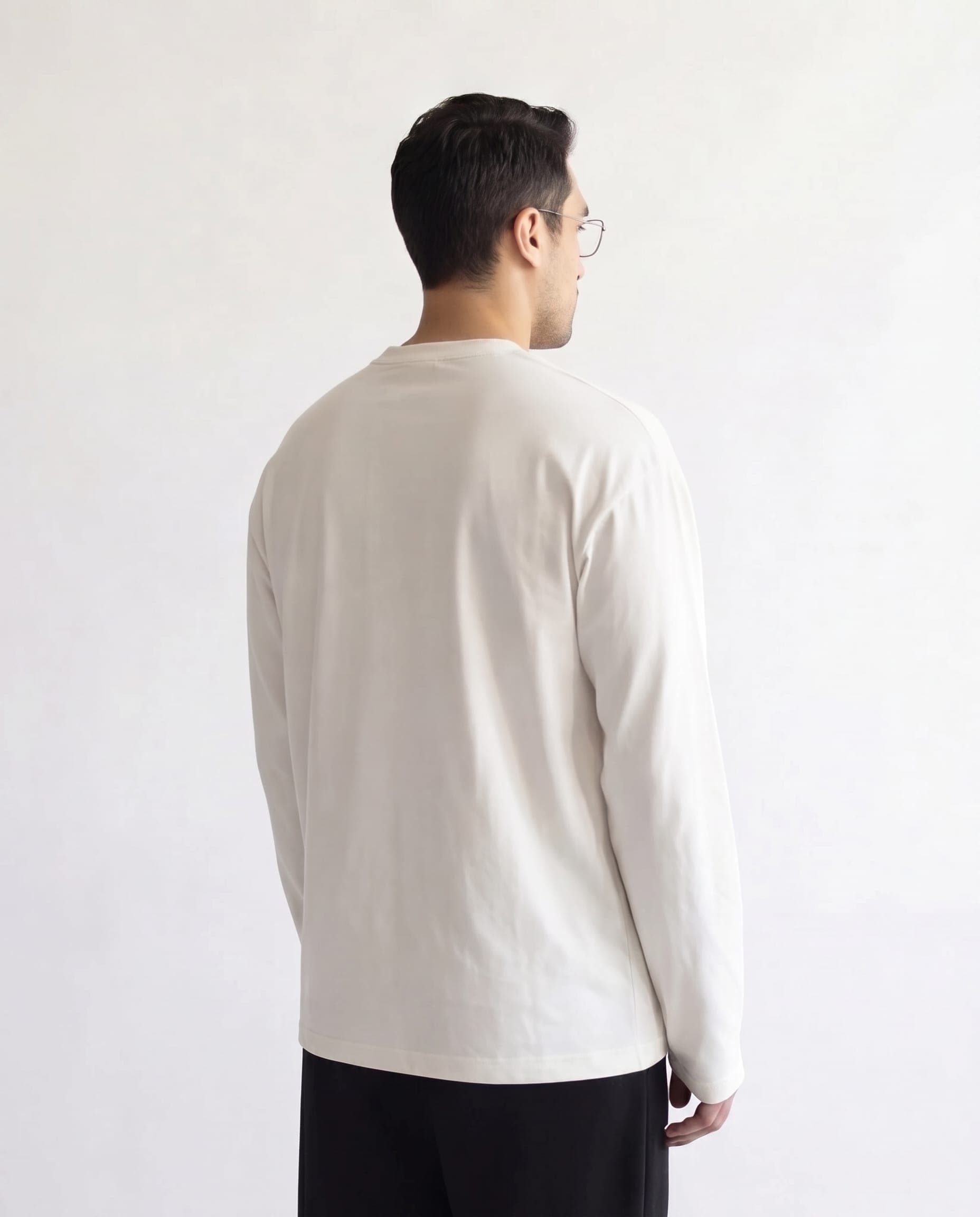 365APParel-basic-longsleeve-off-white-man-back-studio